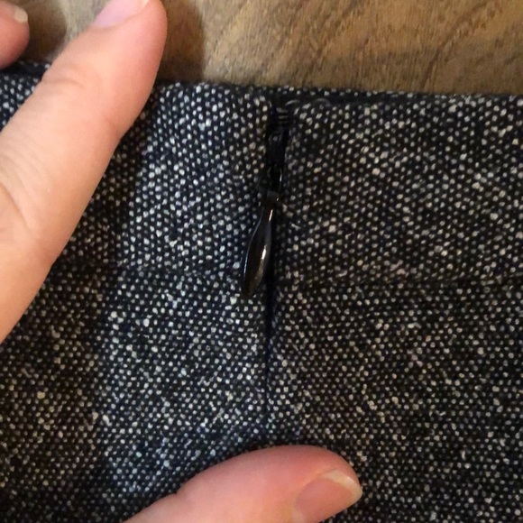 Grey wool and polyester pleated skirt - Picture 3 of 4